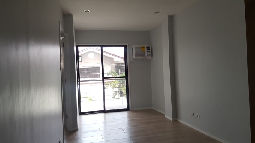 semi-furnished-2-bedrooms-townhouse-located-in-mabolo-citycebu
