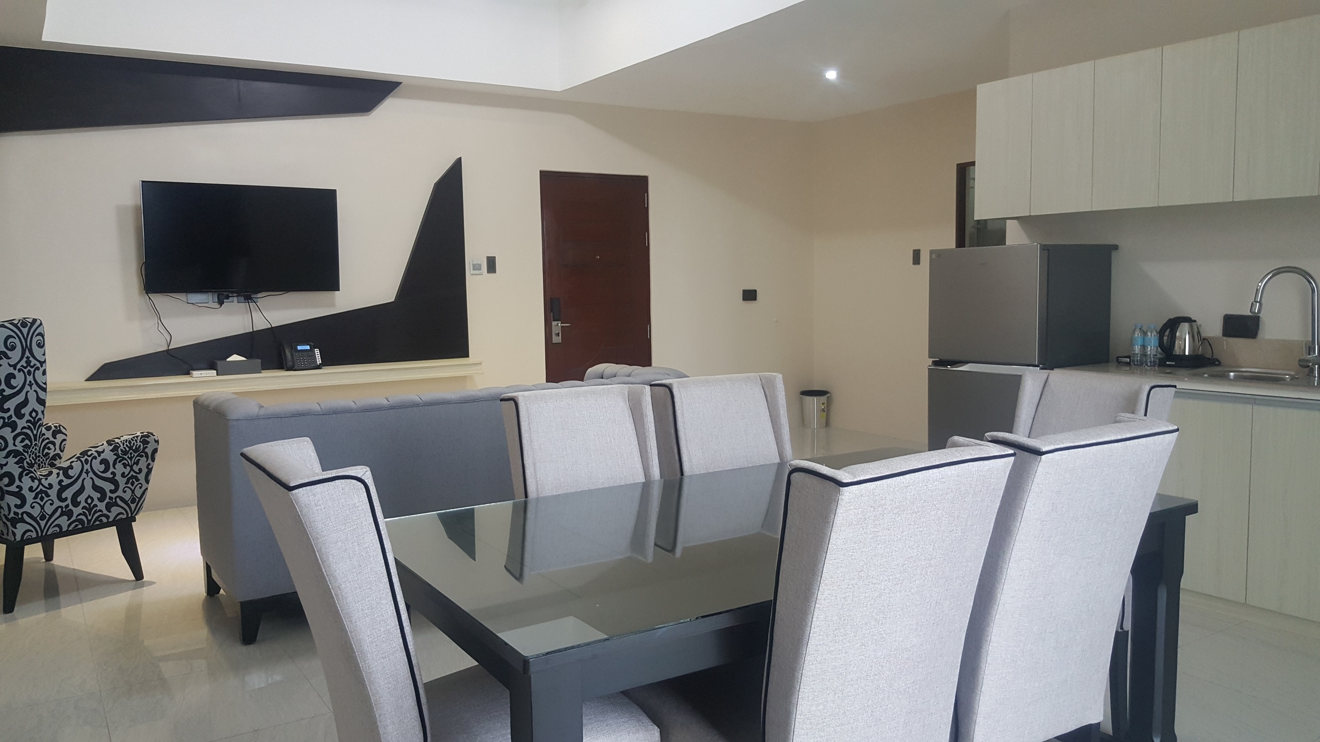 Spacious Fully Furnished  3 Bedrooms located in Mabolo Cebu City