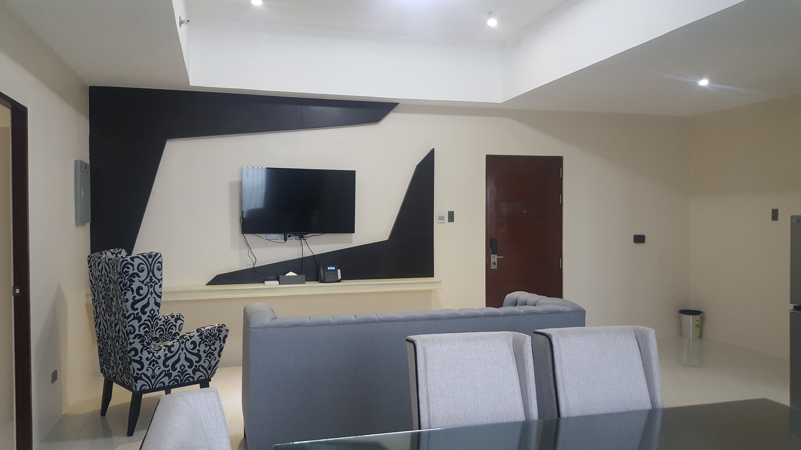 spacious-fully-furnished-3-bedrooms-located-in-mabolo-cebu-city