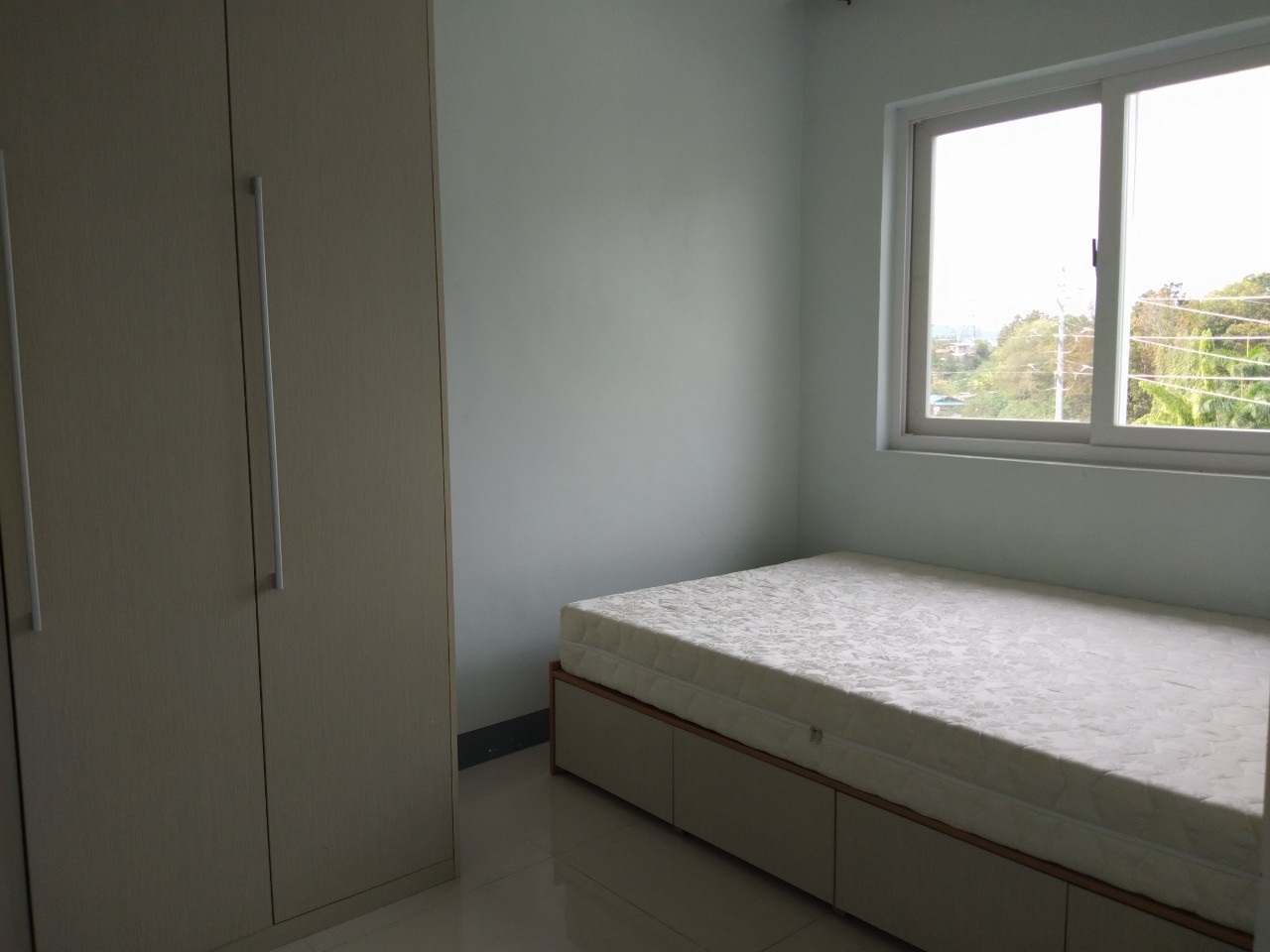 2-bedrooms-semi-furnished-condominium-near-university-of-san-carlos