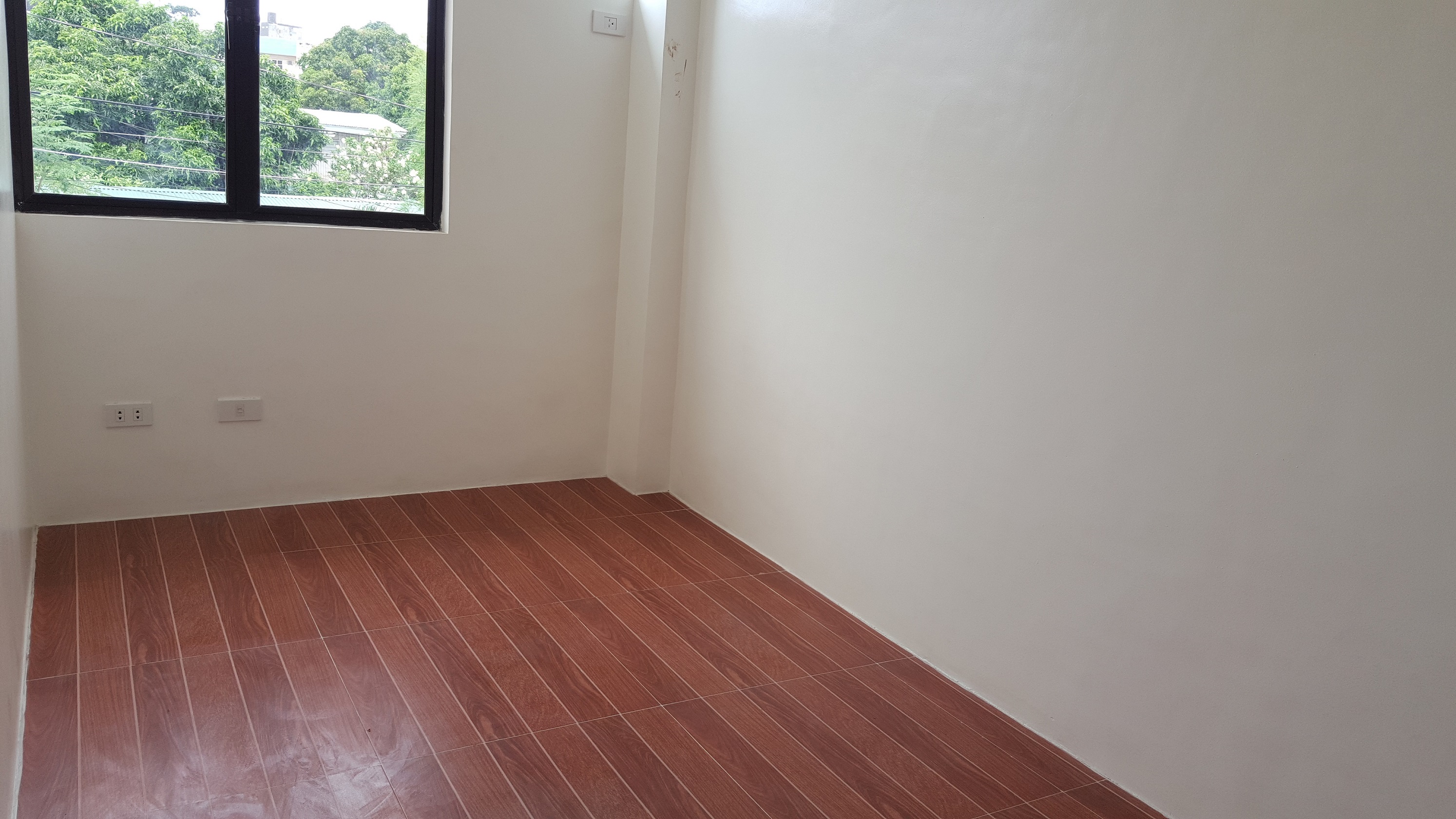 4-bedrooms-townhouse-apartment-in-guadalupe-cebu-city