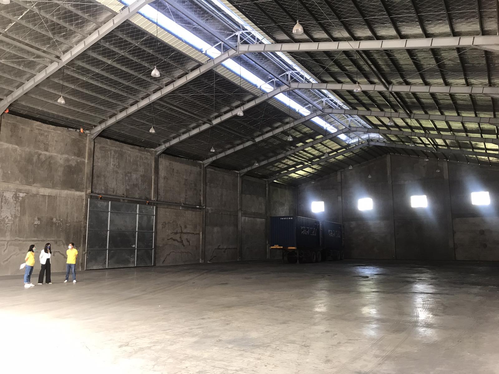 high-ceiling-concrete-warehouse-in-liloan-6000-sqm