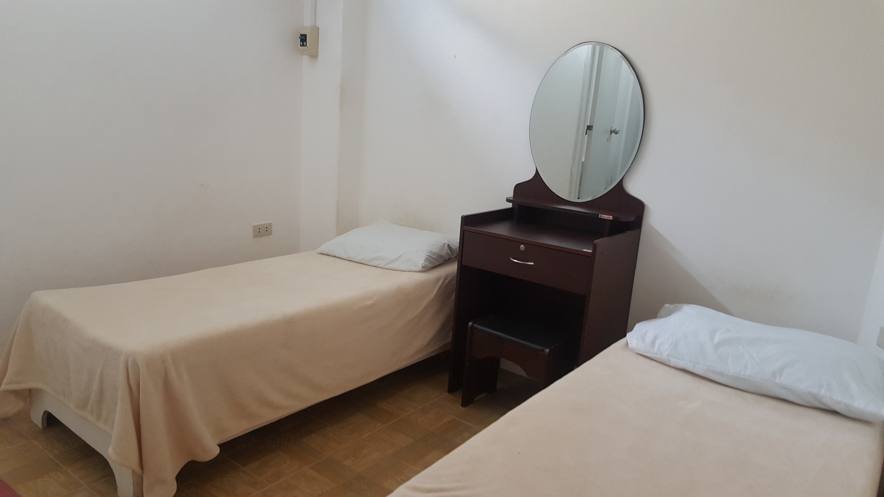 2-bedrooms-apartment-located-in-banilad-cebu-city