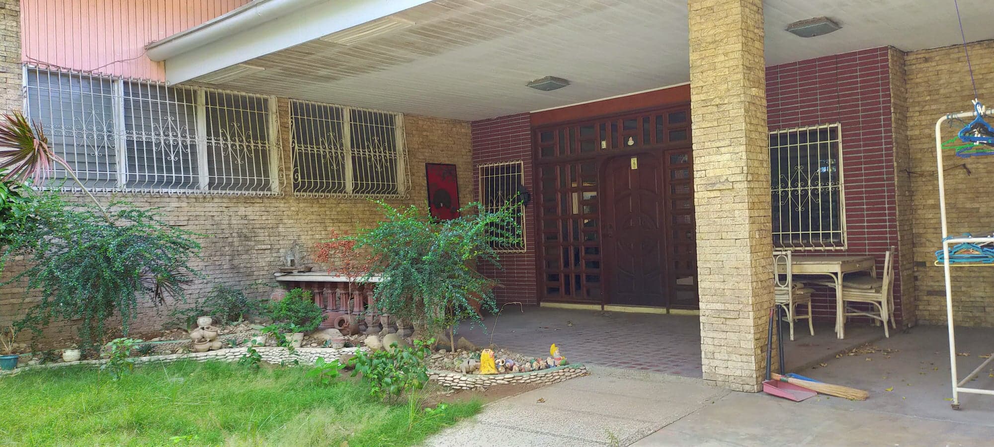 commercial-house-semi-furnished-located-in-capitol-site-cebu-city