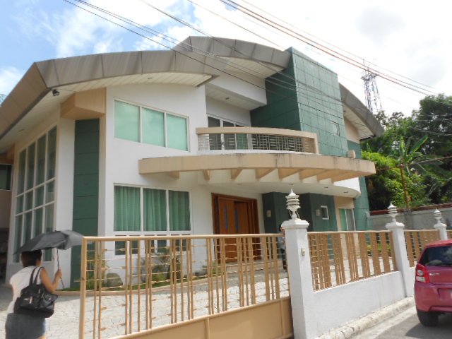 4-large-bedrooms-house-in-guadalupe-cebu-city-semi-furnished