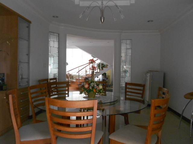 4-large-bedrooms-house-in-guadalupe-cebu-city-semi-furnished