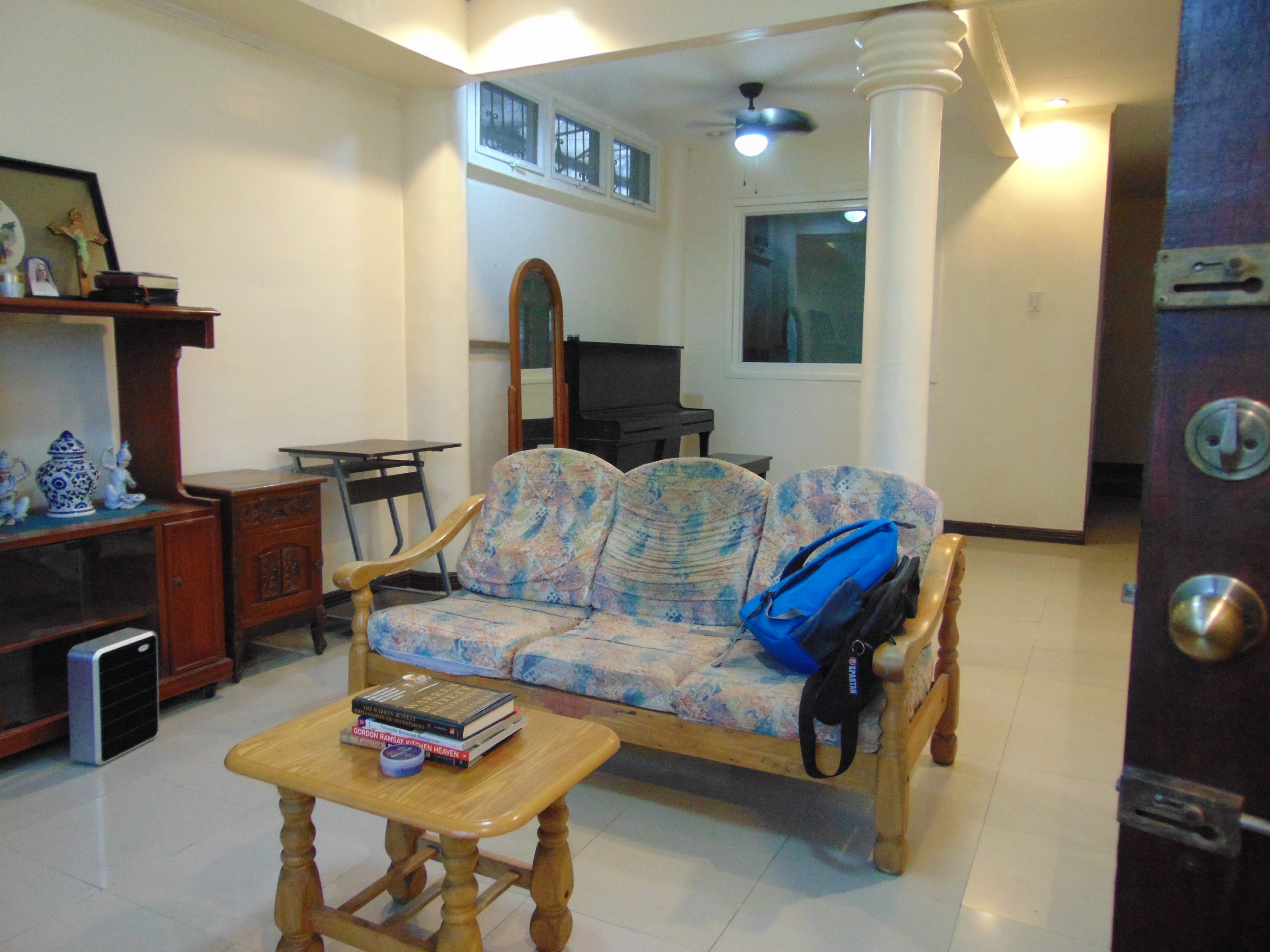 Semi-Furnished House with 3 Bedrooms in Mandaue City, Cebu