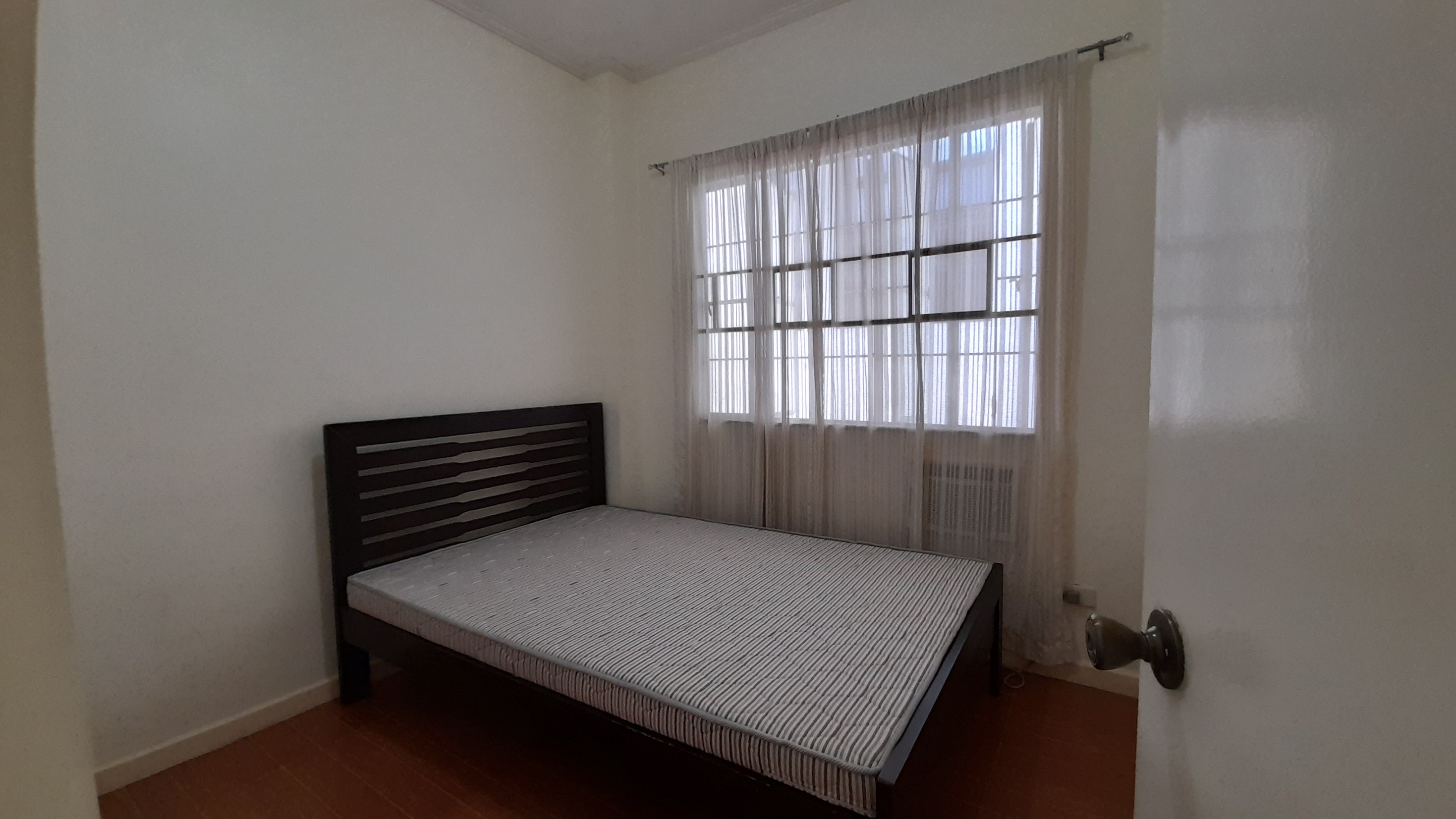 3-bedroom-semi-furnish-apartment-in-mandaue-city-cebu