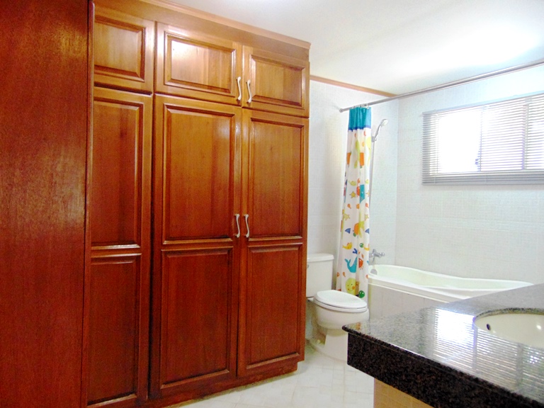 5-bedroom-semi-furnished-house-with-swimming-pool-in-banilad-cebu-city