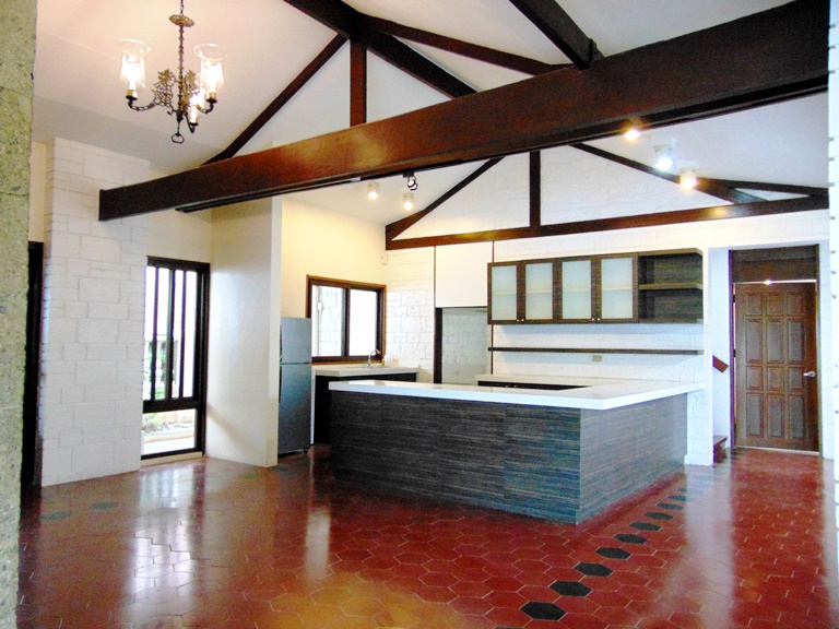house-located-in-banilad-cebu-city-4-bedrooms
