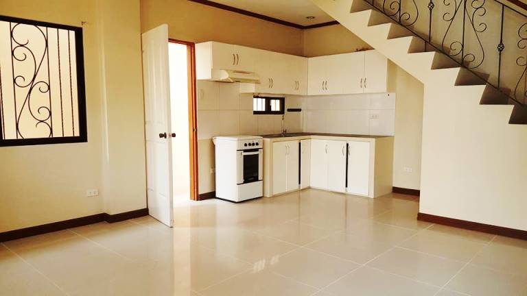 house-for-rent-4-bedrooms-in-as-fortuna-mandaue-city