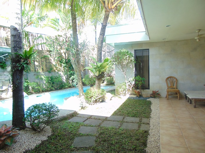 4-bedroom-bungalow-house-with-swimming-pool-for-rent-in-banilad-cebu-city