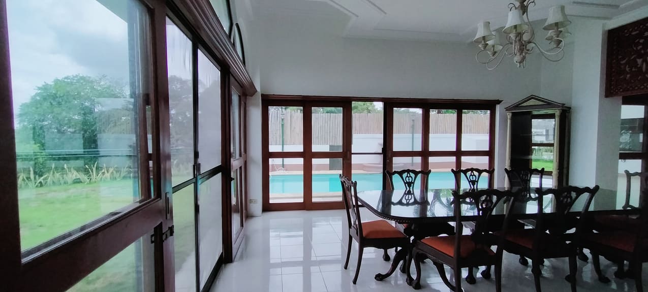 5-bedroom-house-with-swimming-pool-in-banilad-cebu-city-cebu