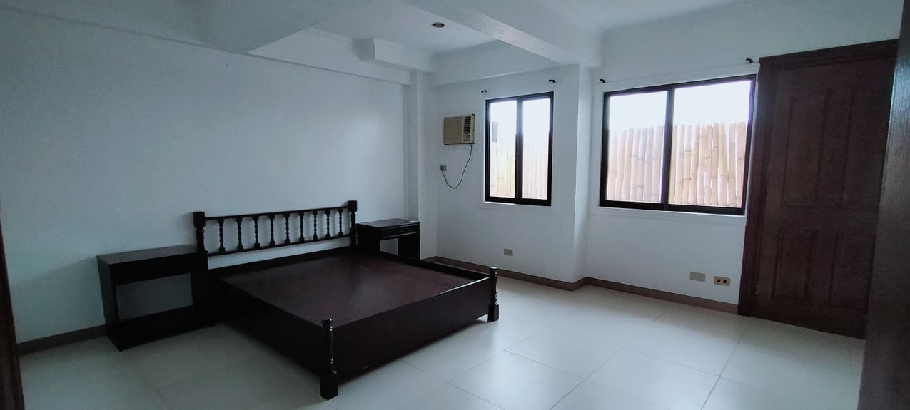 5-bedroom-house-with-swimming-pool-in-banilad-cebu-city-cebu