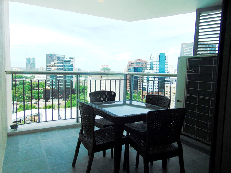 2-bedrooms-furnished-condominium-in-cebu-business-park-cebu-city