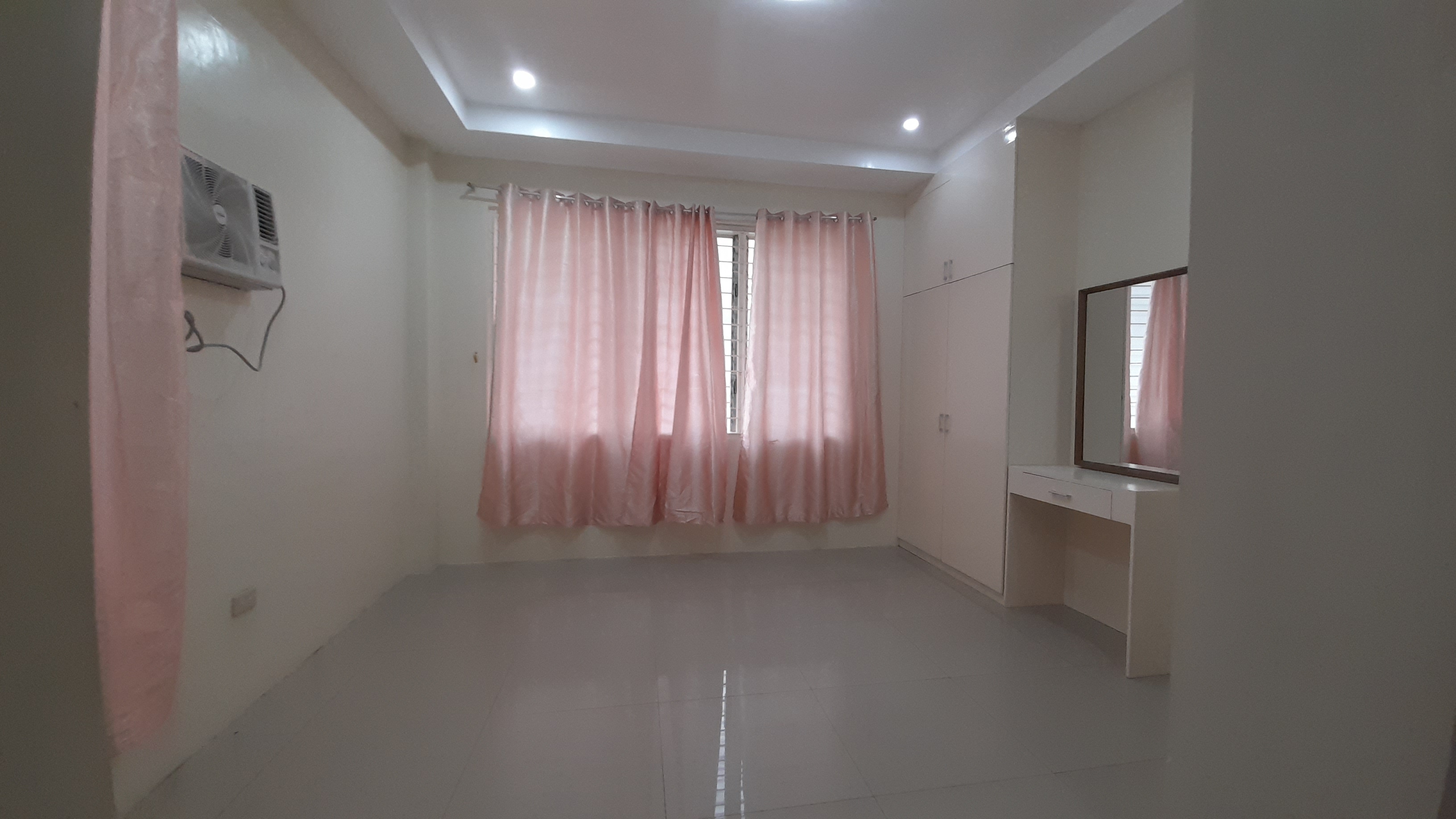 4-bedroom-semi-furnished-bungalow-house-in-banilad-cebu-city
