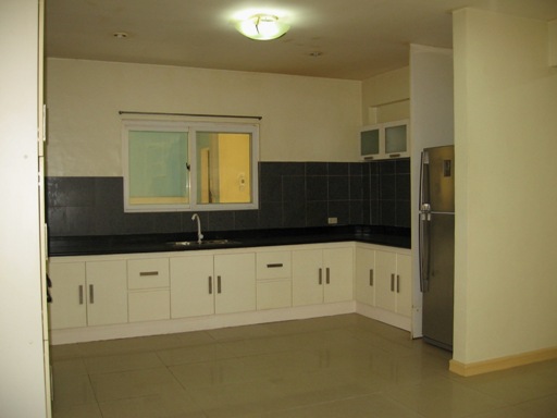 spacious-house-for-rent-in-banilad-cebu-city-5-bedroom-semi-furnished