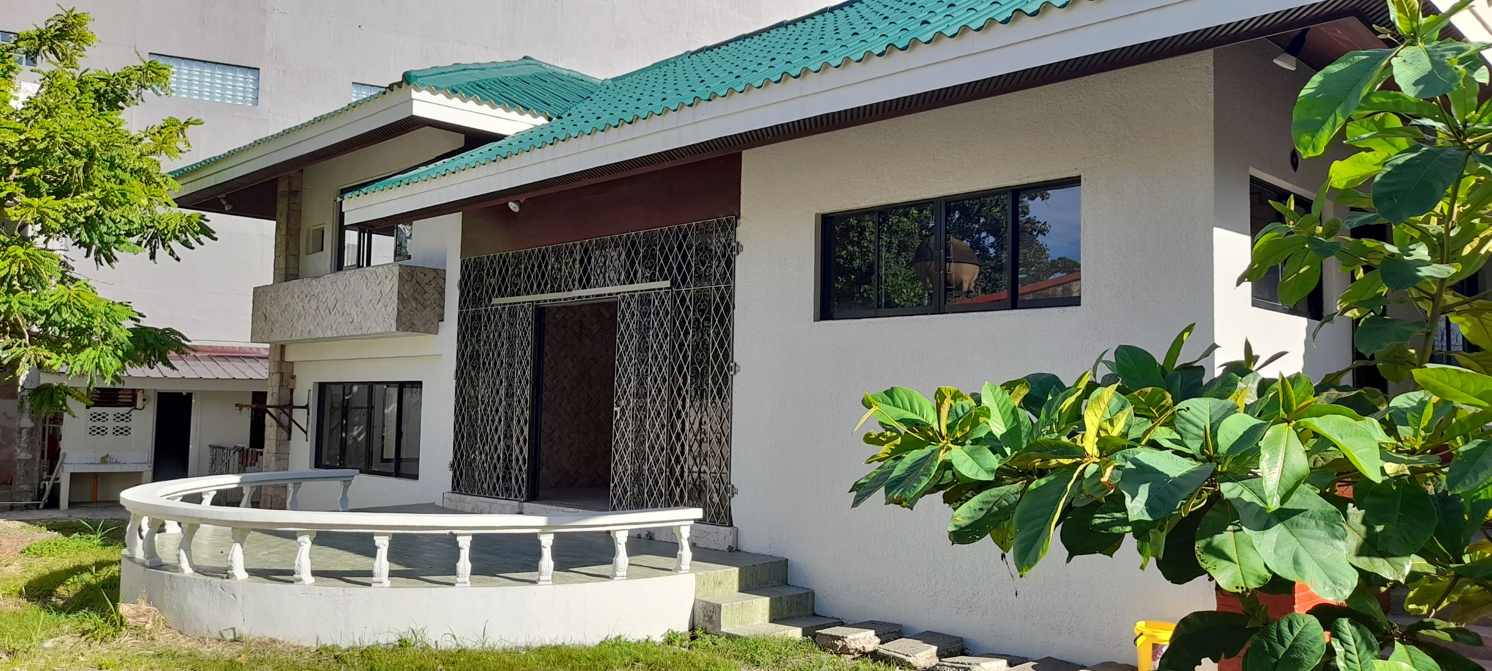 5-bedroom-house-in-lahug-cebu-city-cebu