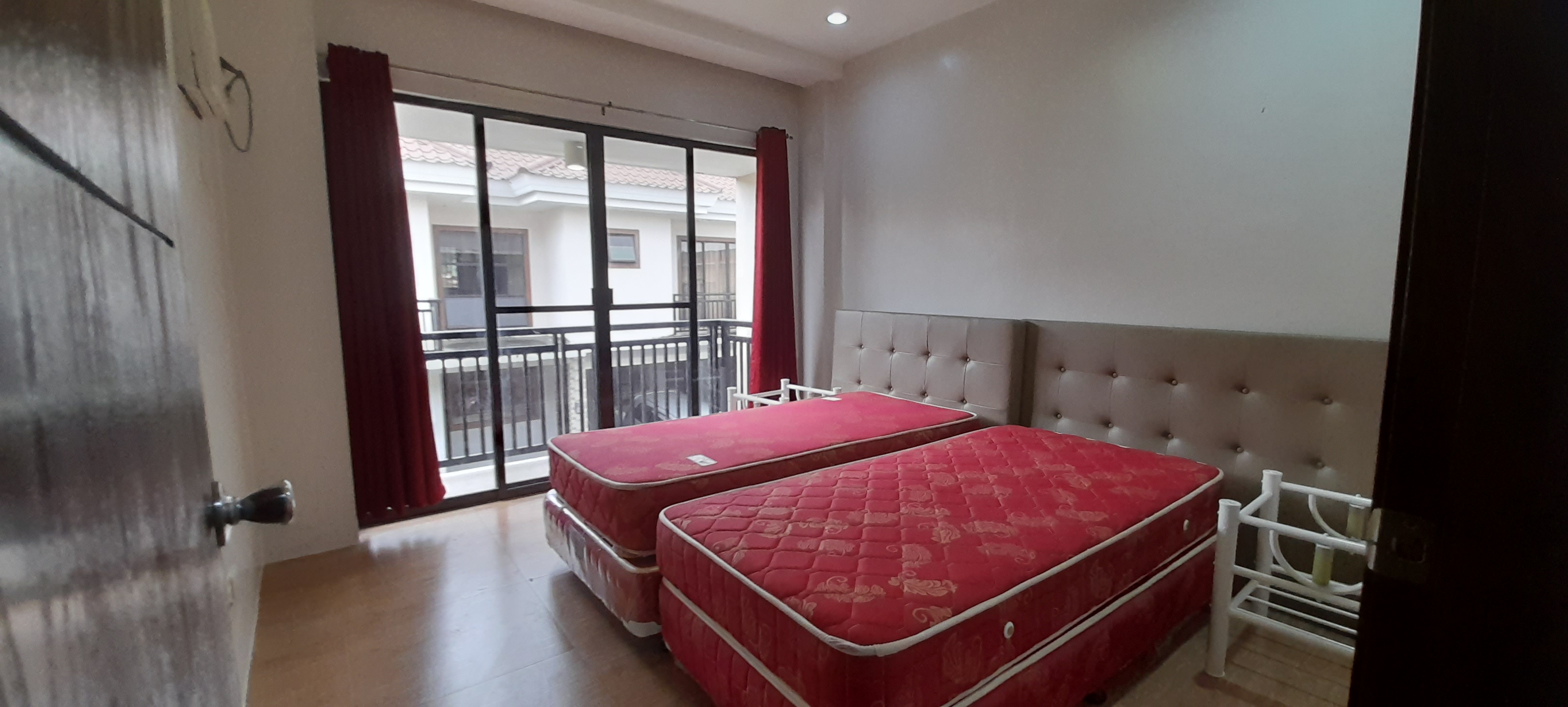3-bedroom-semi-furnished-apartment-in-guadalupe-cebu-city-cebu