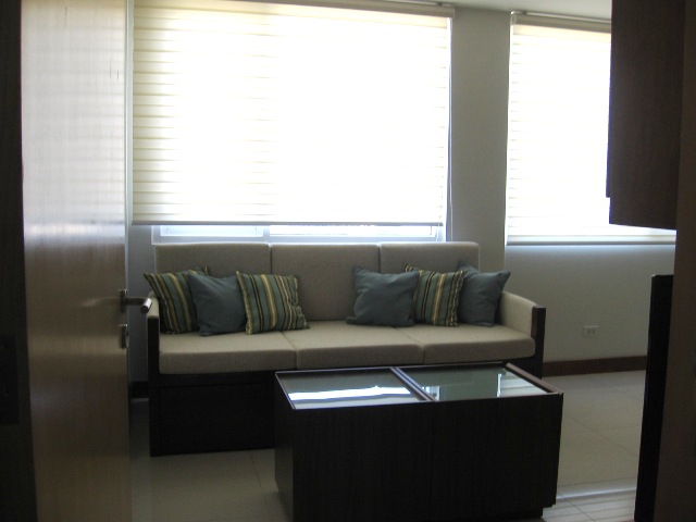 1-bedroom-condo-for-rent-in-cebu-business-park-cebu-city-furnished
