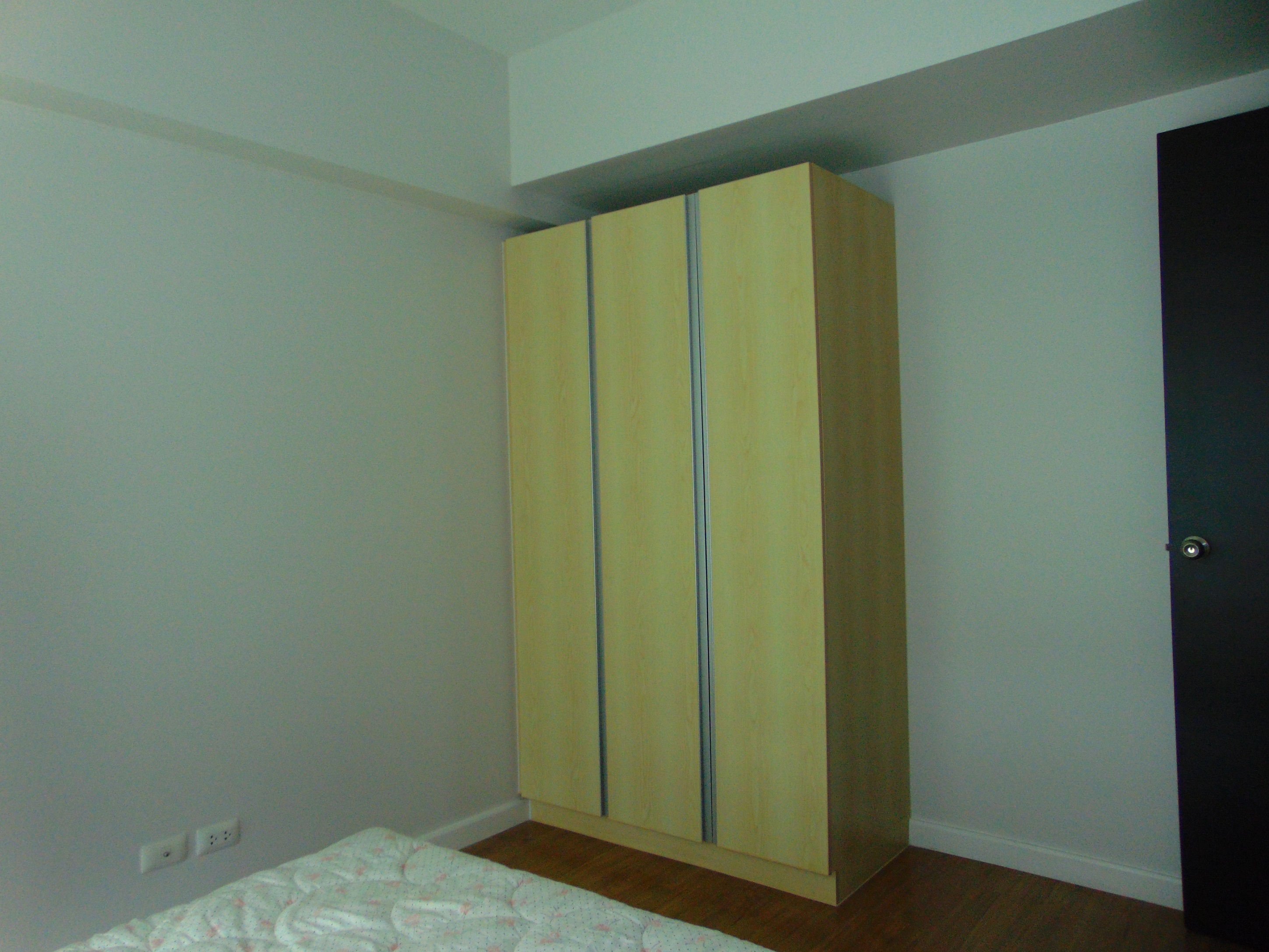 furnished-2-bedrooms-condominium-located-in-solinea-tower