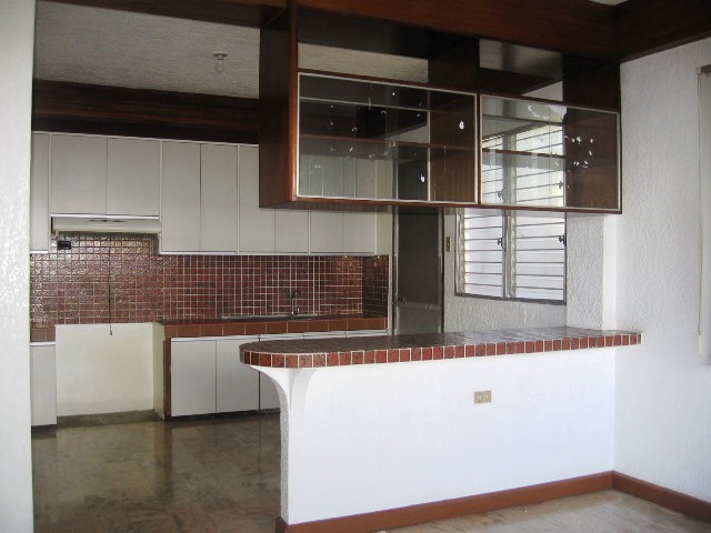 4-bedrooms-house-in-banilad-cebu-city-unfurnished
