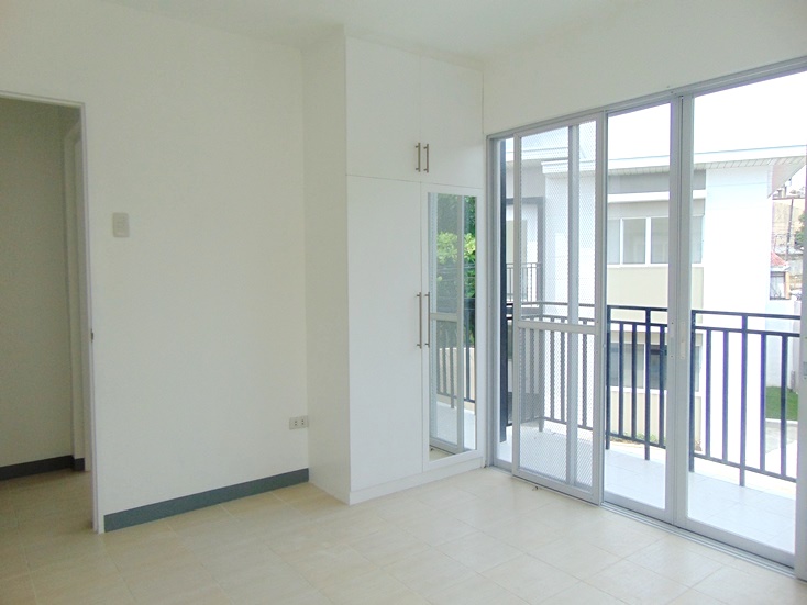 4-bedrooms-apartment-located-in-banawa-area-cebu-city