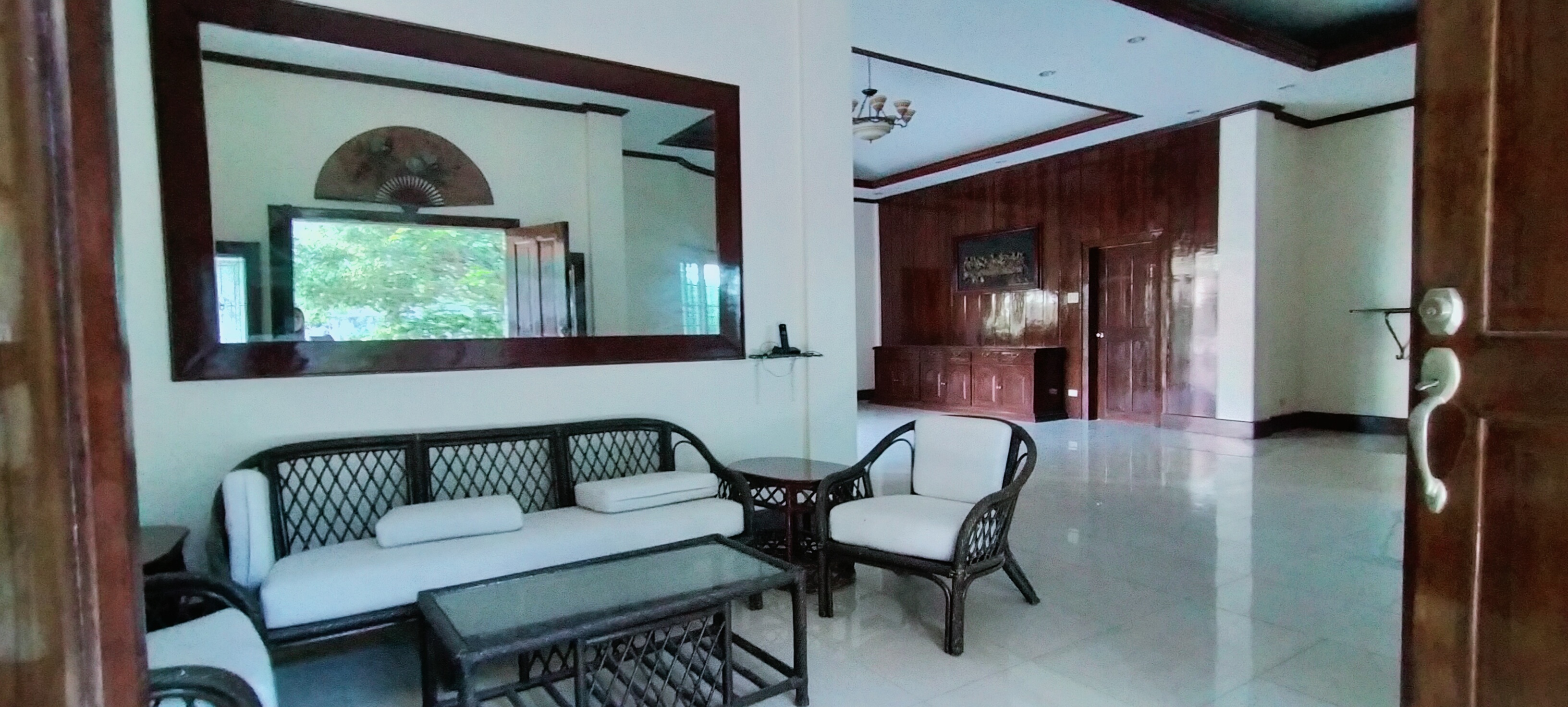 commercial-house-with-4-bedrooms-in-lahug-cebu-city